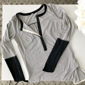lululemon || urbanite Henley long sleeve || sz 6